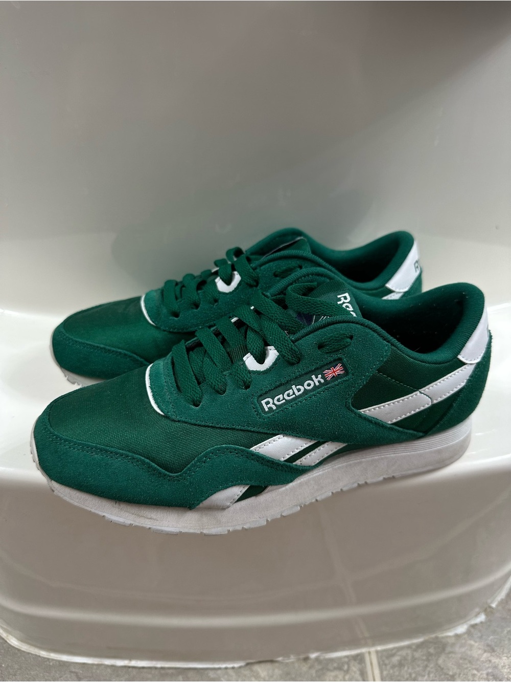 Reebok Men’s 6.5 Classic Nylon Sneakers